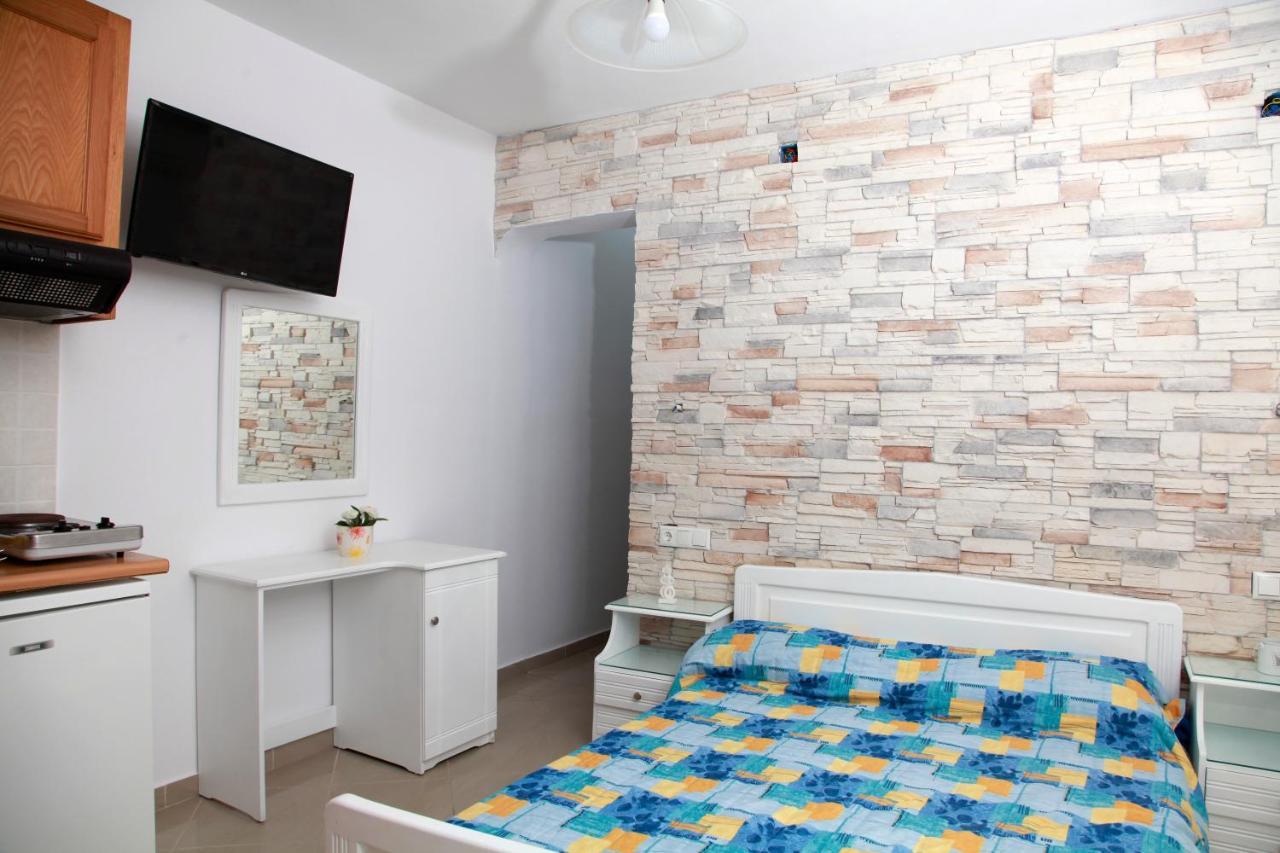 Maria'S Residence Agia Anna  ภายนอก รูปภาพ